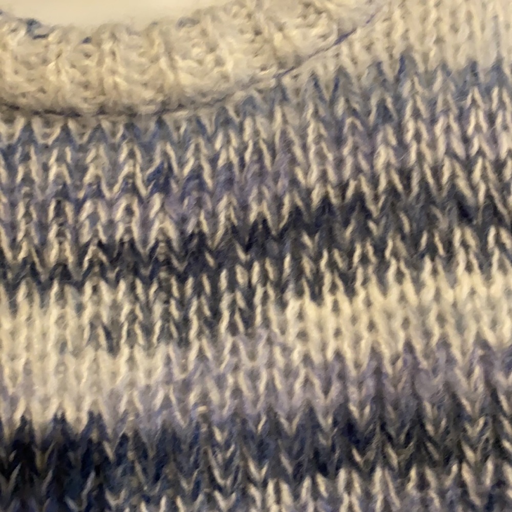 Sweater - Picture 2 of 4
